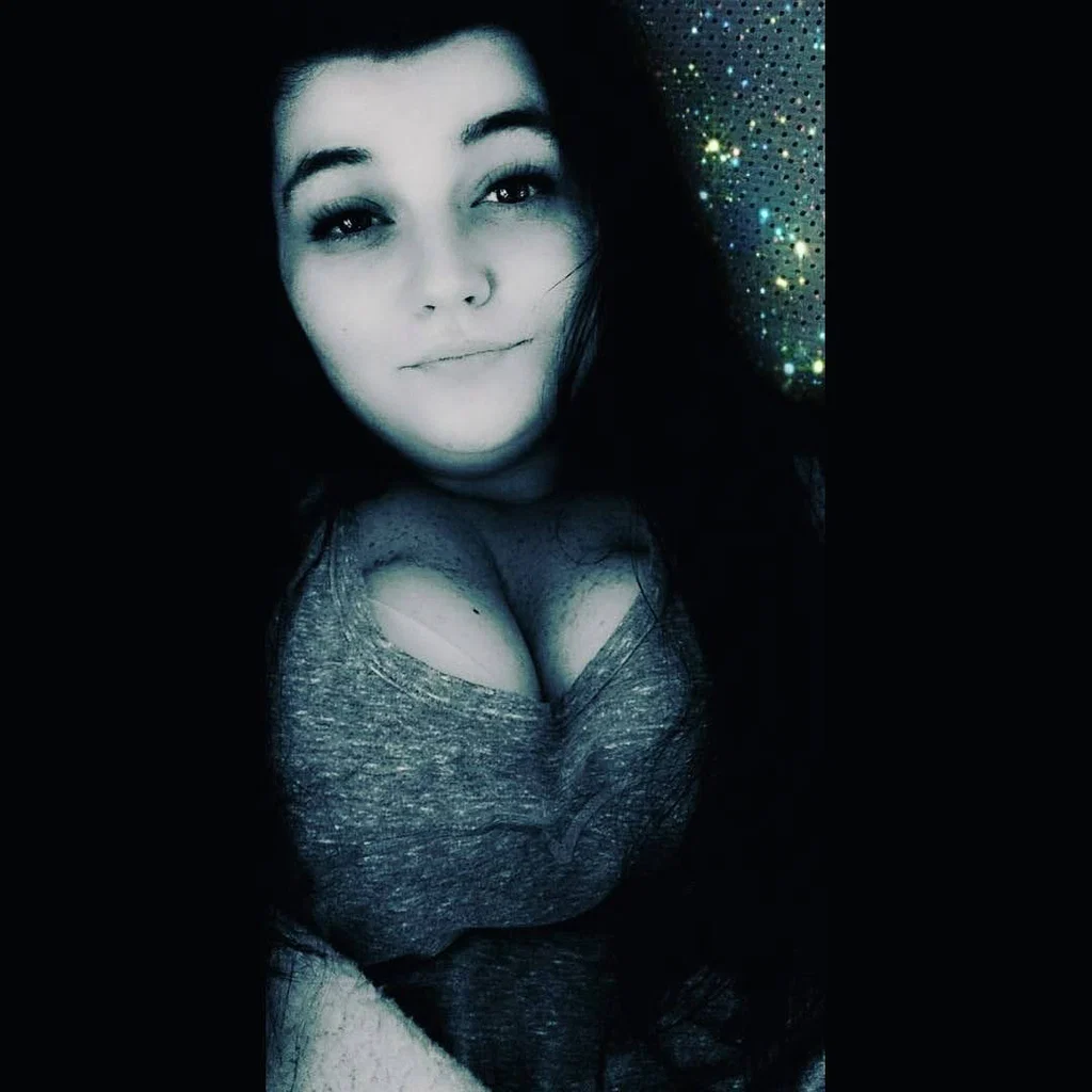 🖤💚GothGanjaGirl💚🖤's avatar