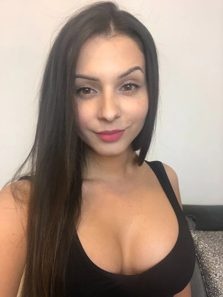Caroline Spark's avatar