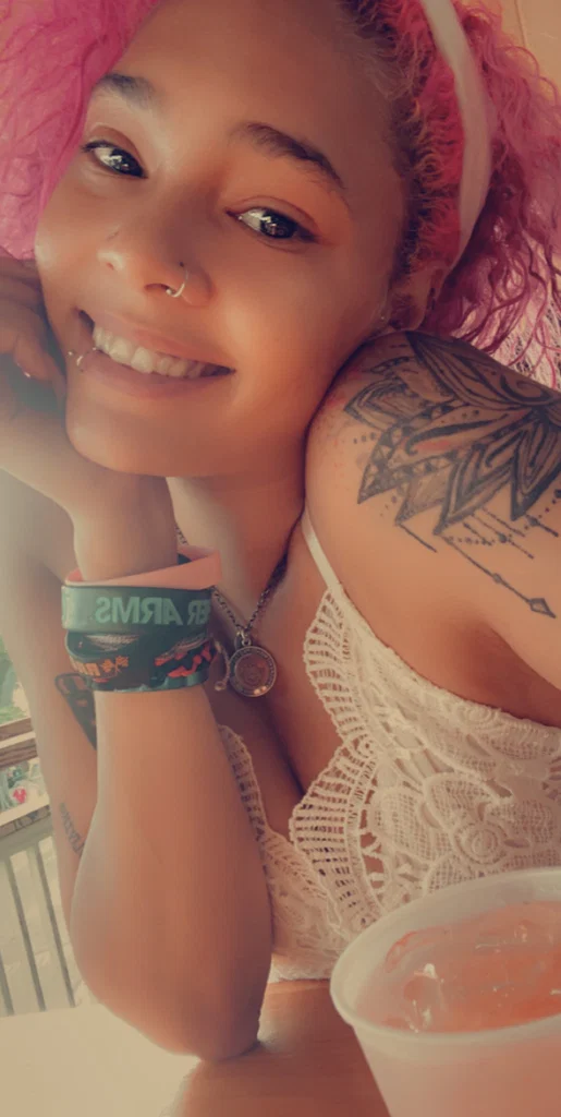 Prettyinpinkxxo's avatar