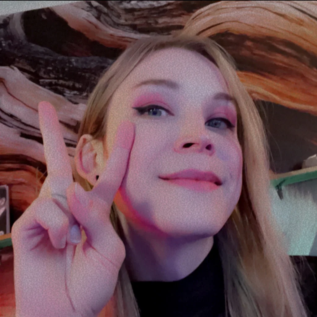 Alina's avatar