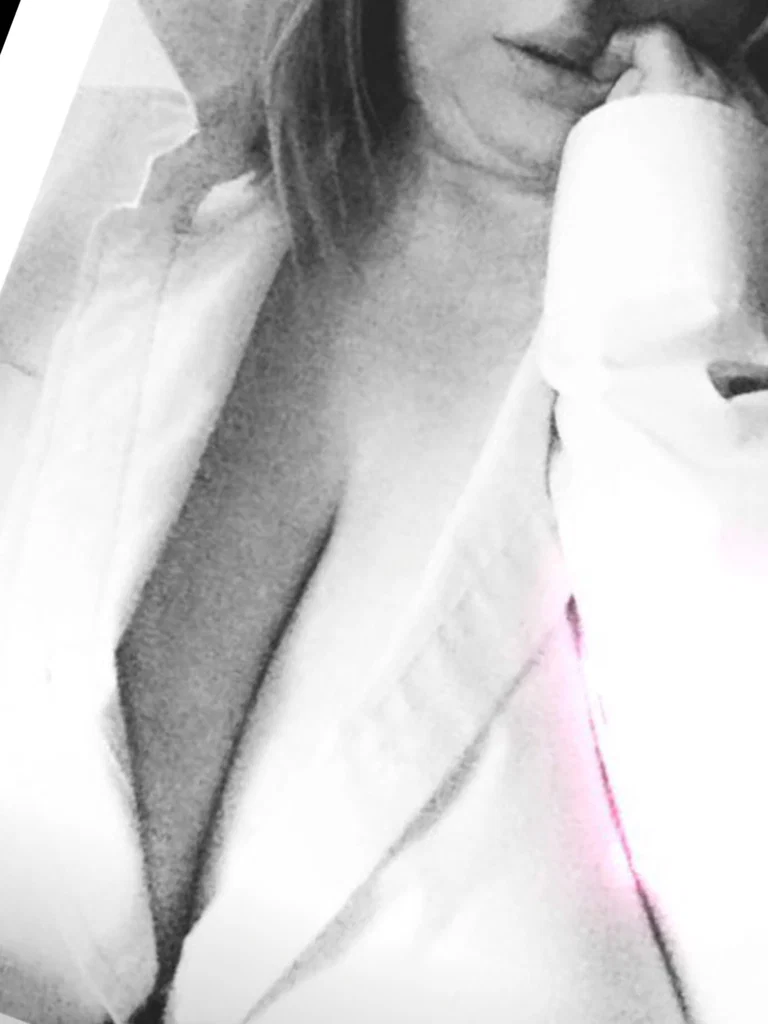 Bouncy/bubbly and blonde's avatar