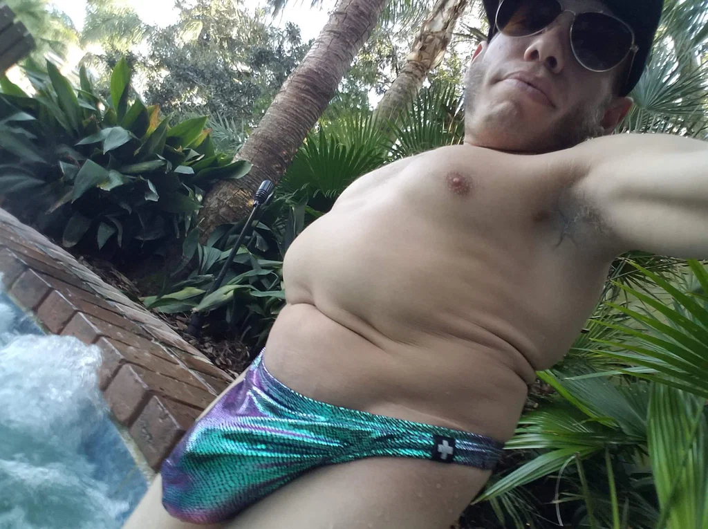 MidgetBigC's avatar