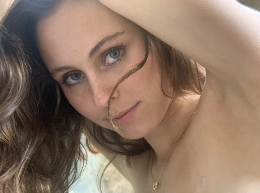 Stella Barey's avatar
