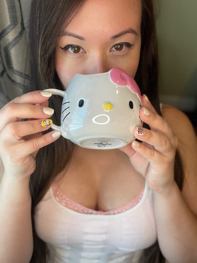LauraSeattleFree's avatar