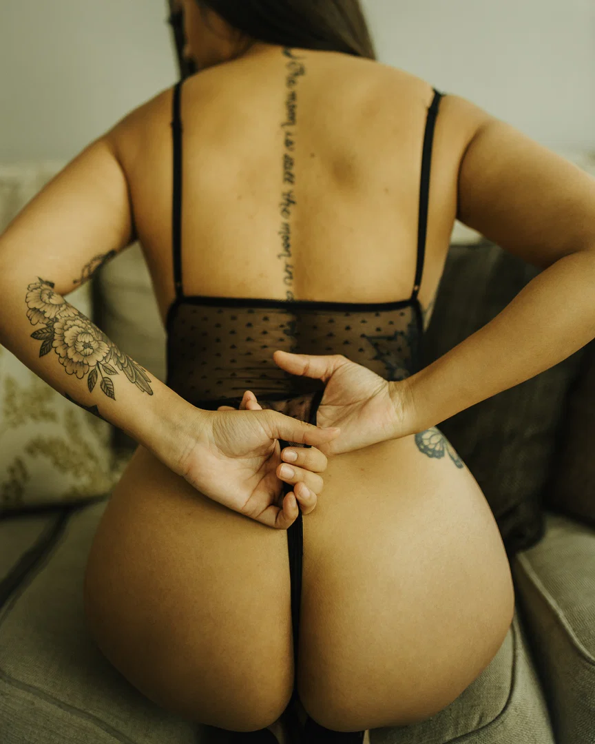 Vanesa Monique profile banner