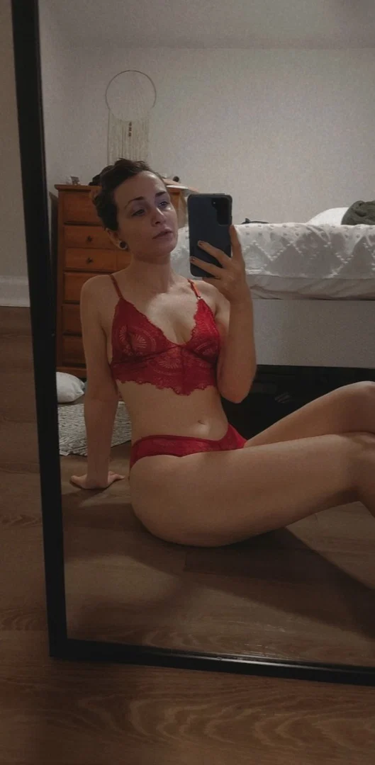 milfy profile banner