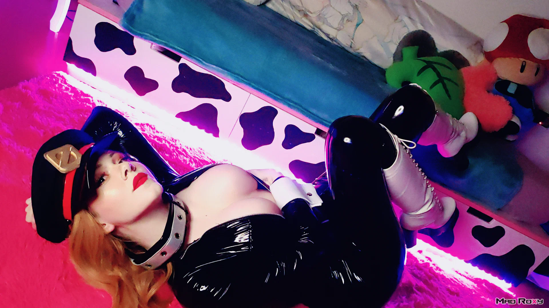 Mad Roxy profile banner