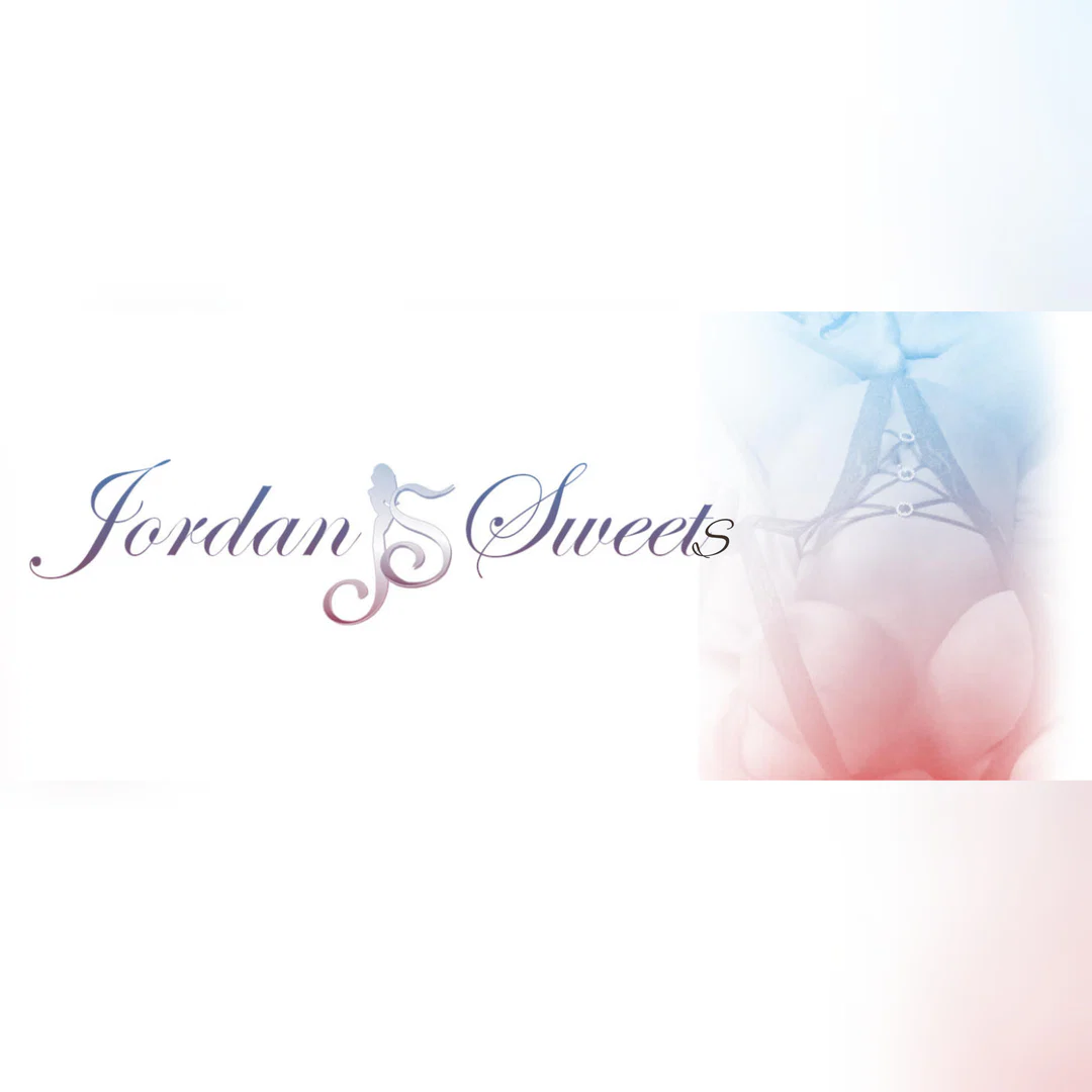 Lola Lace profile banner