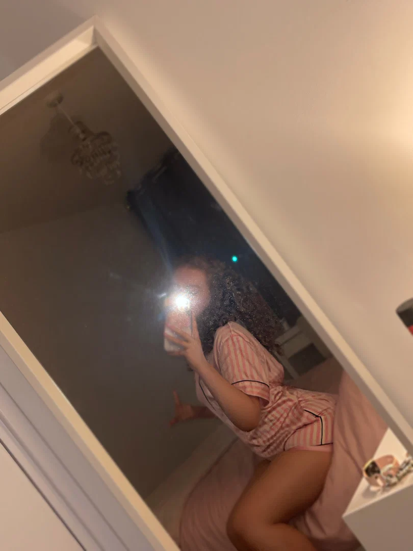 Daisy Louise profile banner
