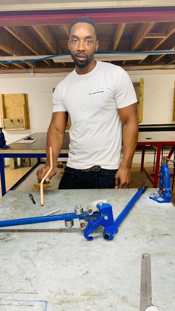 MR LONDON PLUMBER's avatar