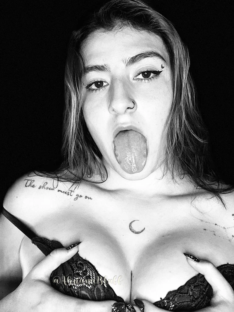 🔥Ahrianabluffree🔥🆓 free account🆓🔥's avatar