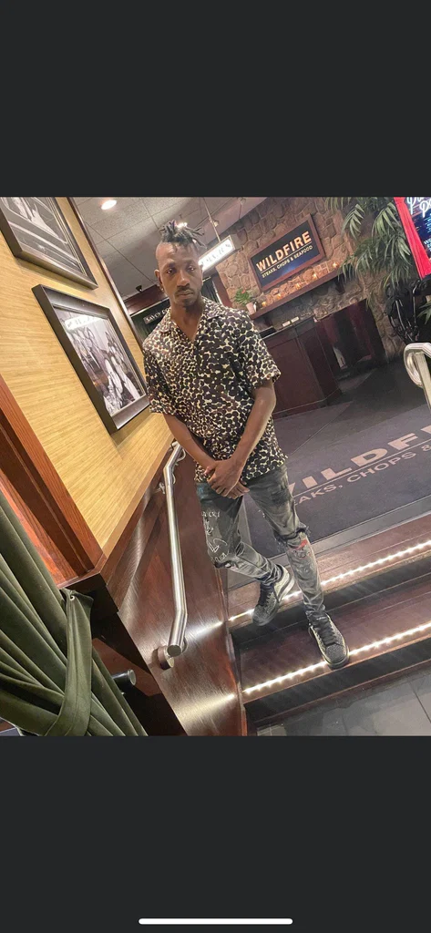 Business ideas 💵✈️'s avatar