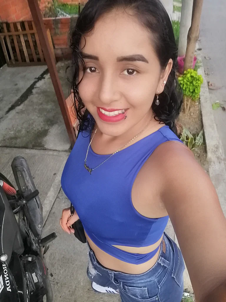 Yulisa g's avatar