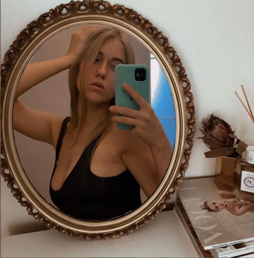 Nadya's avatar