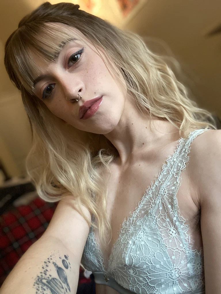 ~DeAnna Troyye~'s avatar