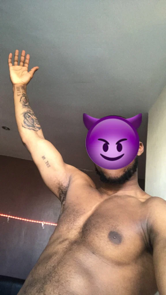 😈