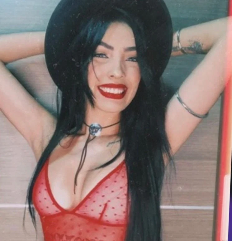 Roxxy Angel