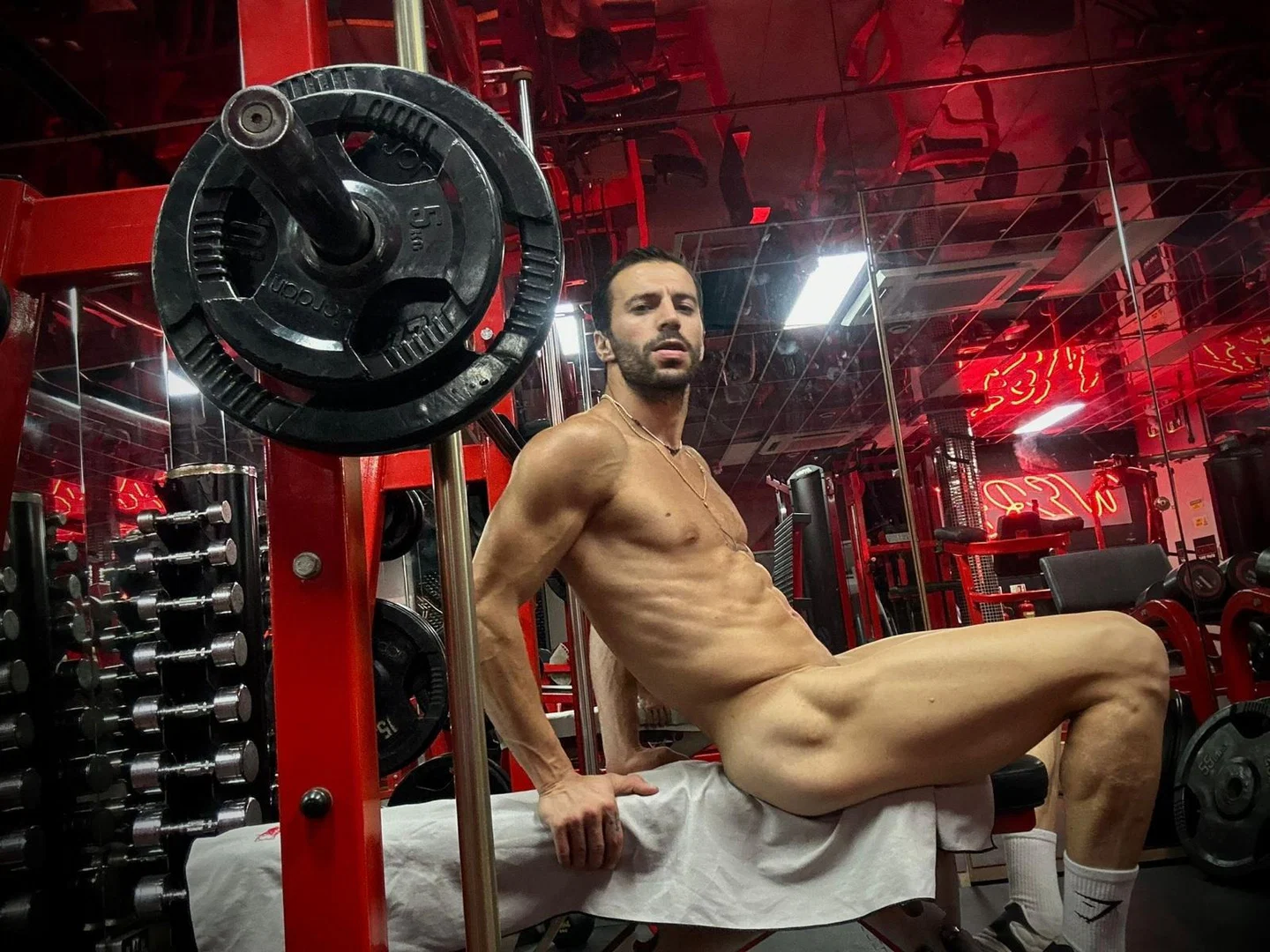 Nakedpersonaltrainer profile banner