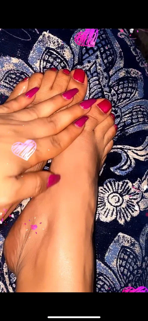 Footsie Tootsie Bae's avatar