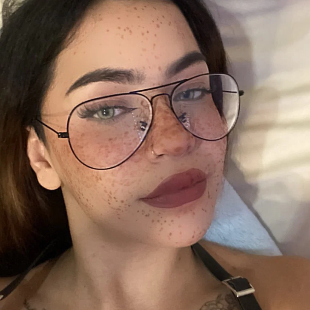 Vanessa Gomes's avatar