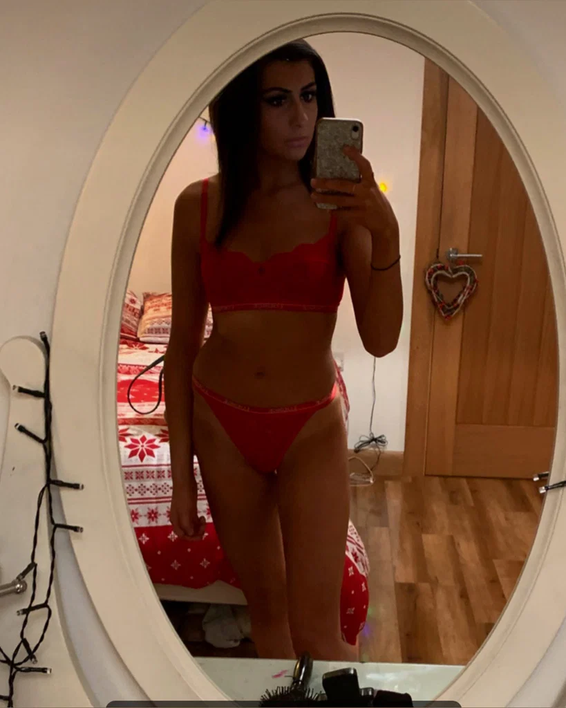 sexy charlotte at your service 🍆😈's avatar