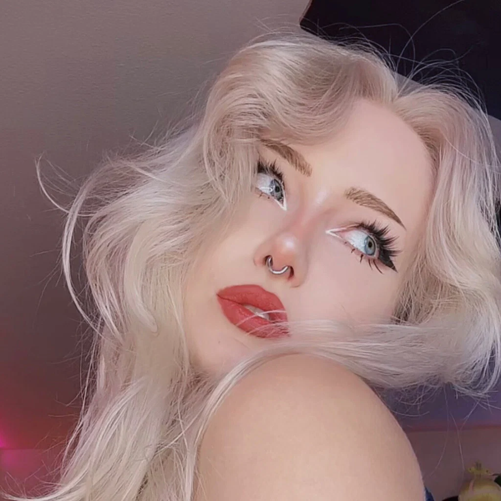 Rose's avatar