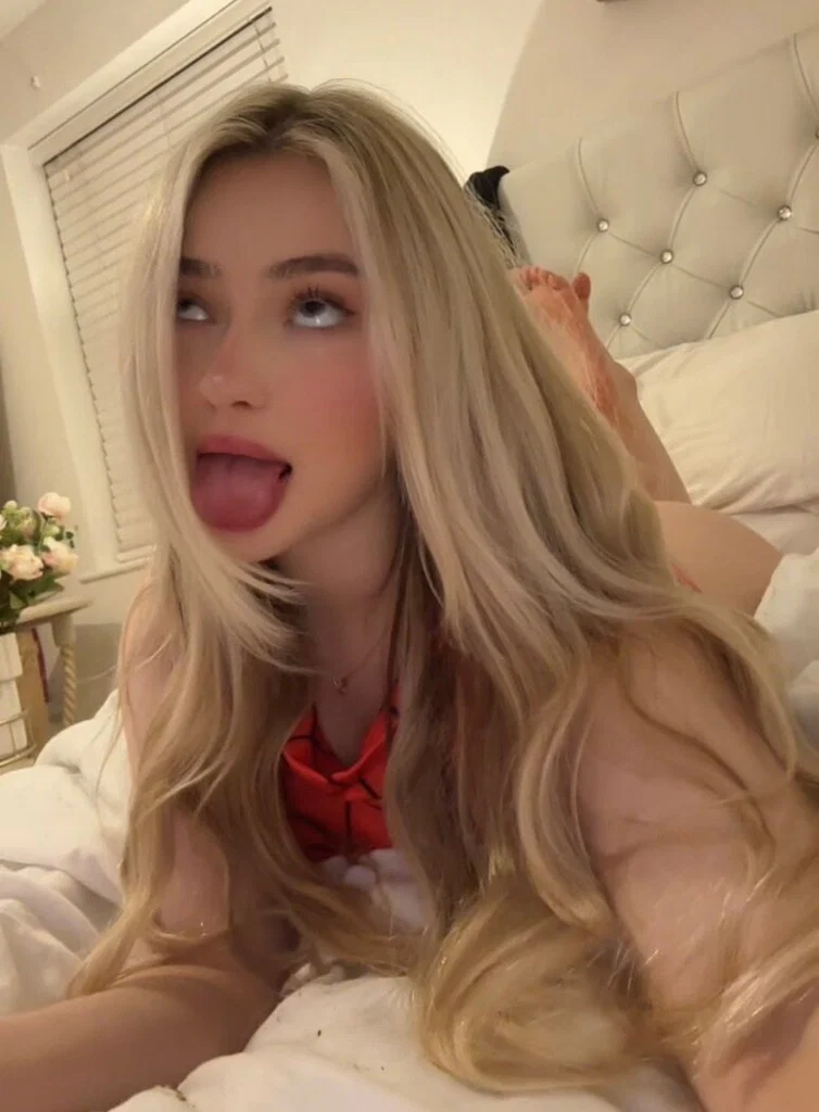 OLIVIA LOVE's avatar