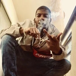 u8424848's avatar
