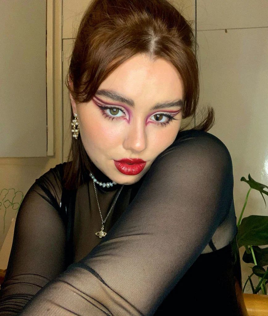 🌹 Rose 🌹's avatar