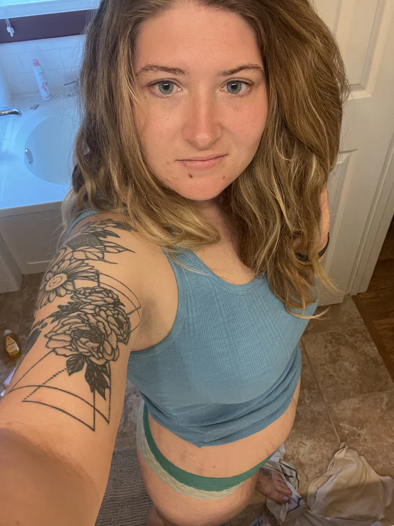 Hallie Bishop's avatar