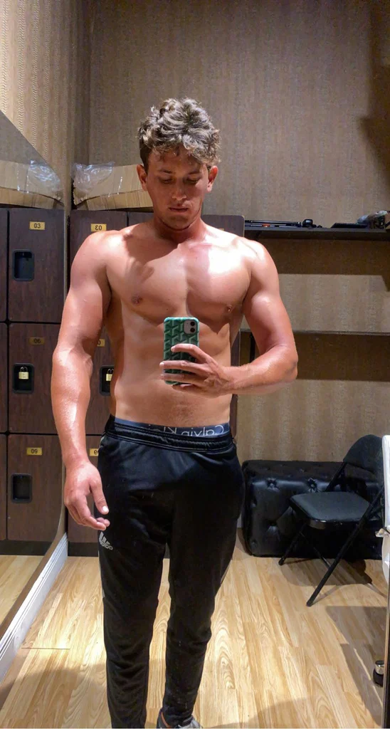 Noahblackstone's avatar