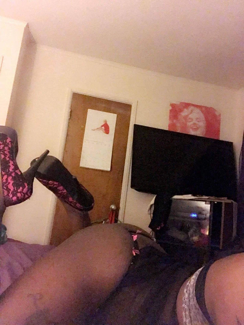 Mariah chanell profile banner
