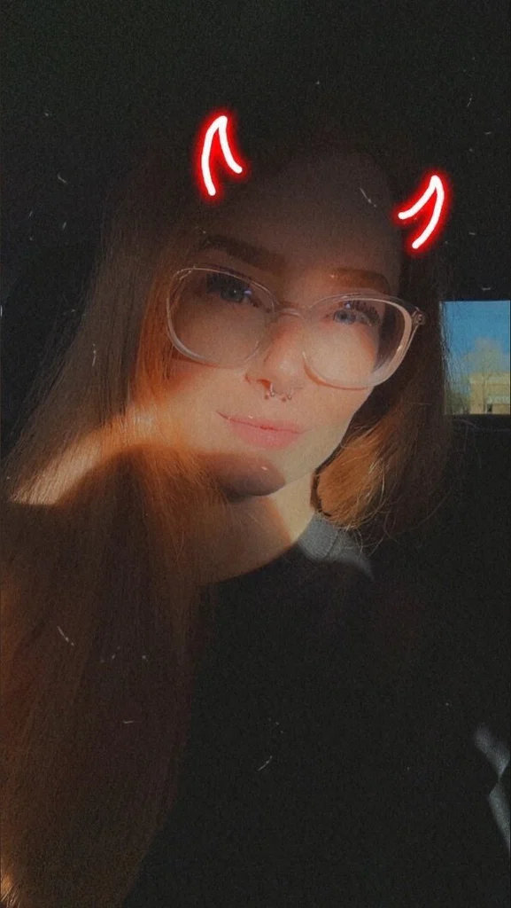 Red mommy 💋's avatar