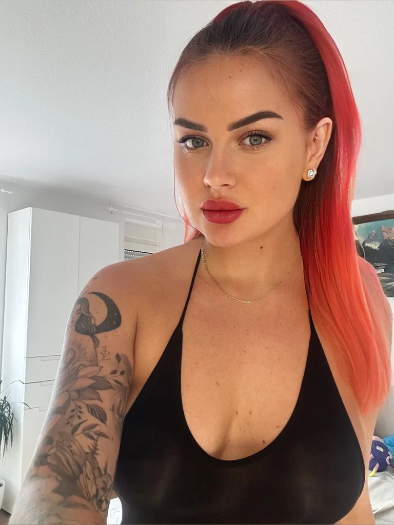 Dominaqueen