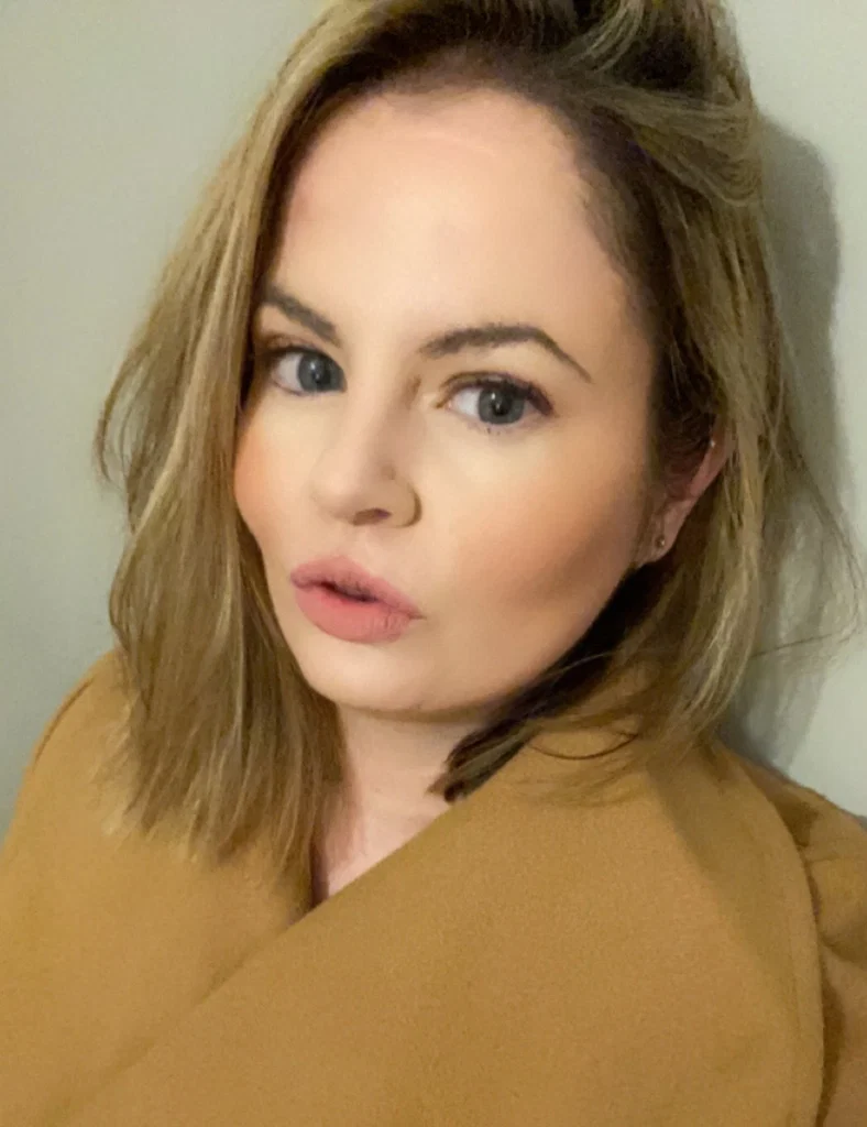 Carly Walsh's avatar