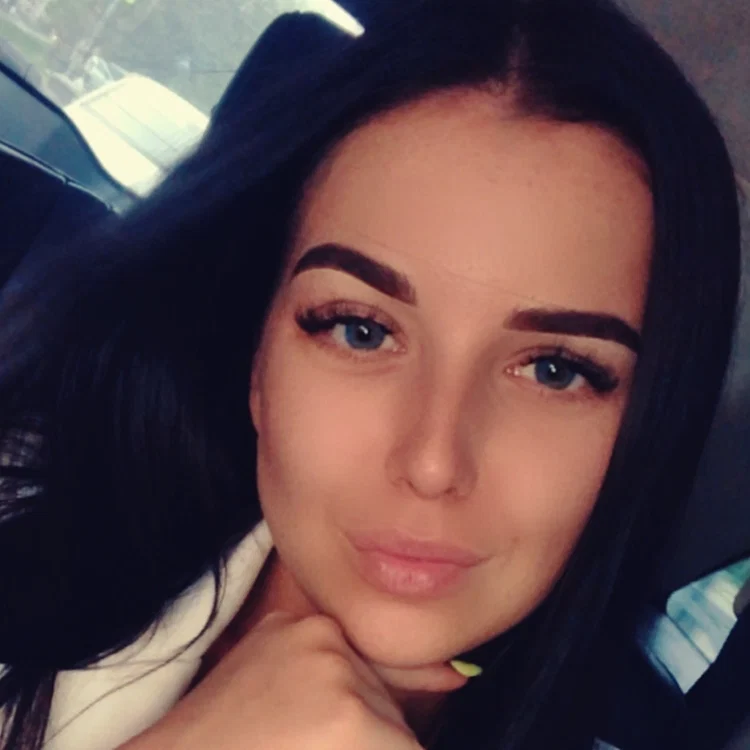 ✨Veronica Sky✨'s avatar