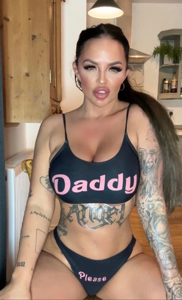 𝙁𝙄𝙇𝙇 𝙈𝙀 𝙐𝙋 🥧💦  MYLF 😜