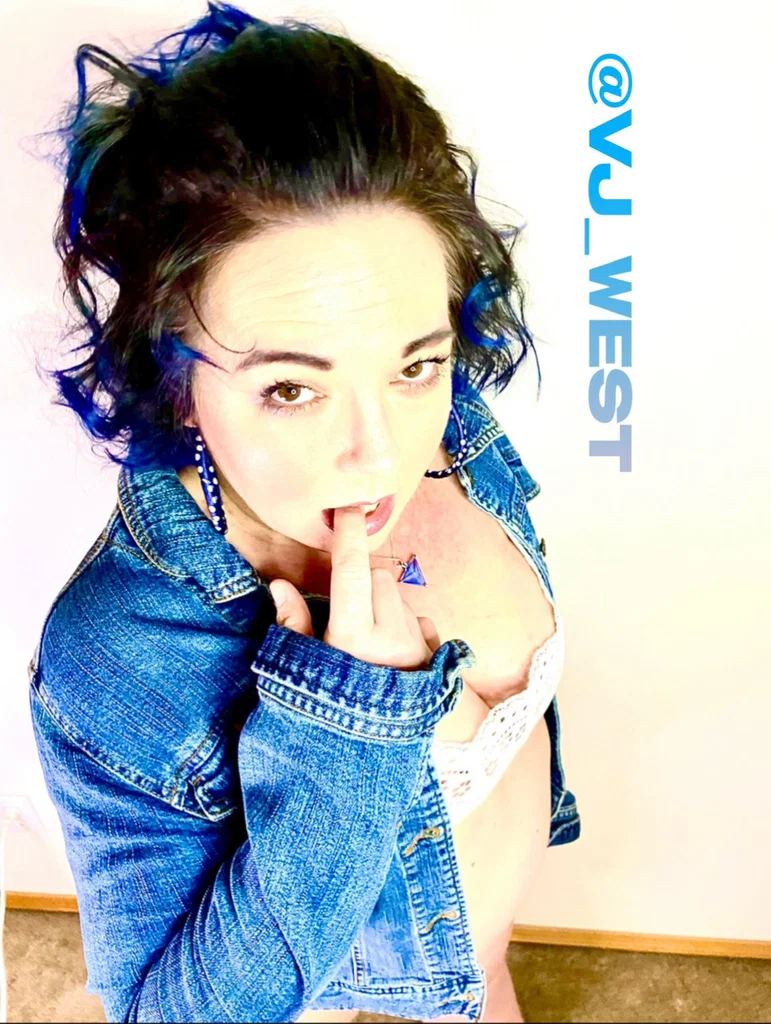 VJ_West's avatar