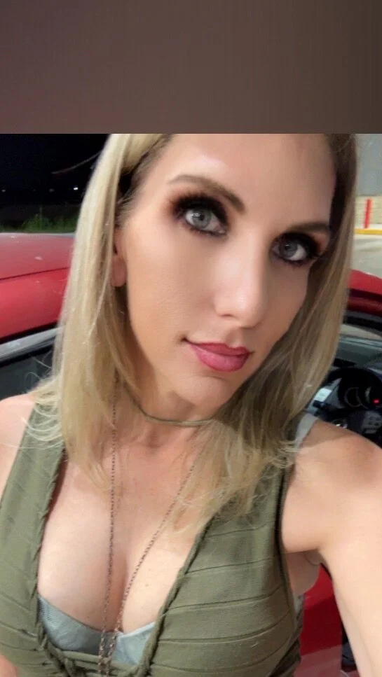 stacey hollywood's avatar