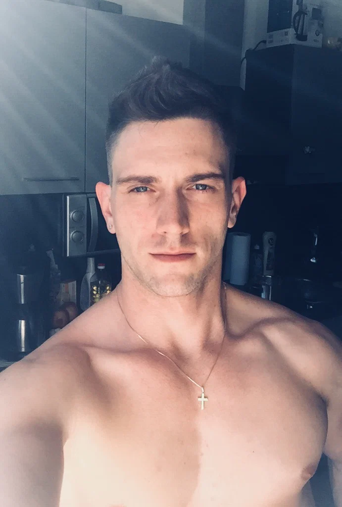 Erik Vision's avatar