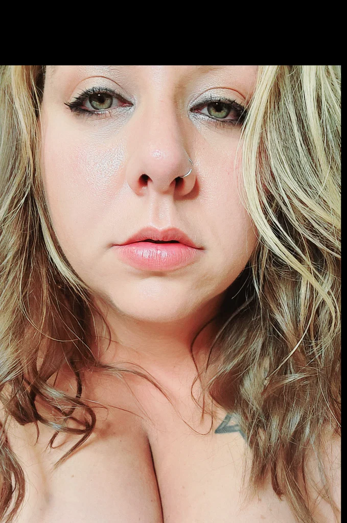Sweet T 👄's avatar