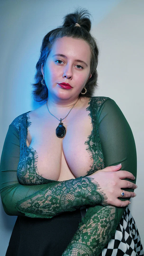 God Luna ~ FinDom & Body Worship profile banner