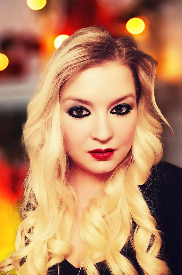 Mercedes💋 profile banner