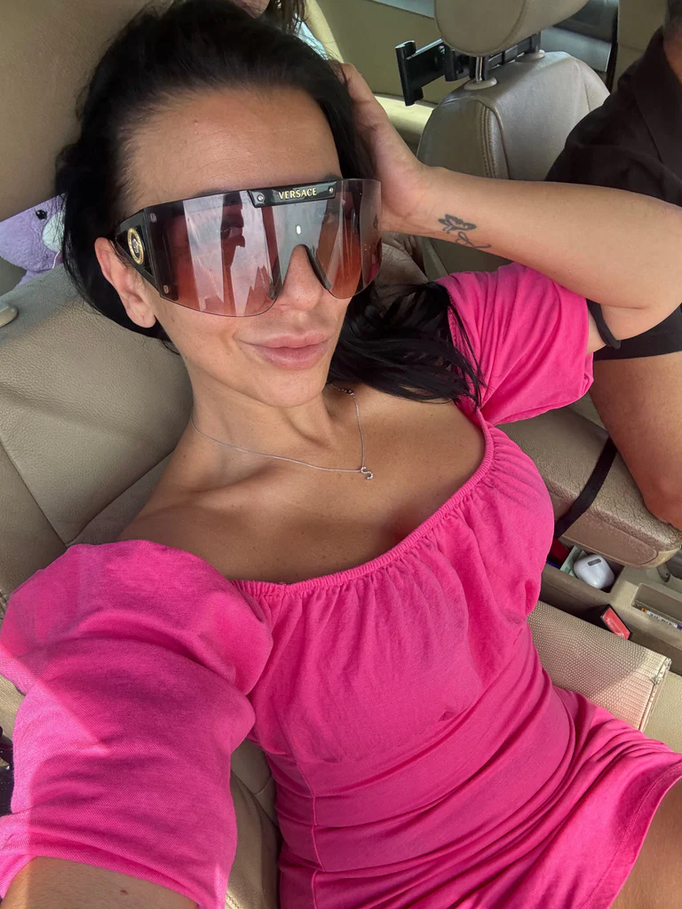 Lana - Your feet Goddess