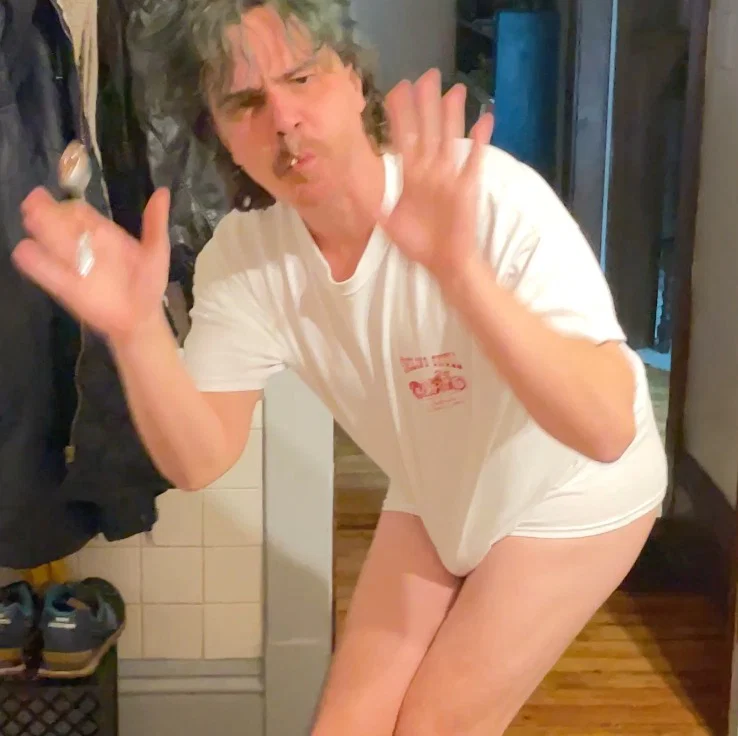 Roommate caught sneaking snaxx REVEALED!'s avatar