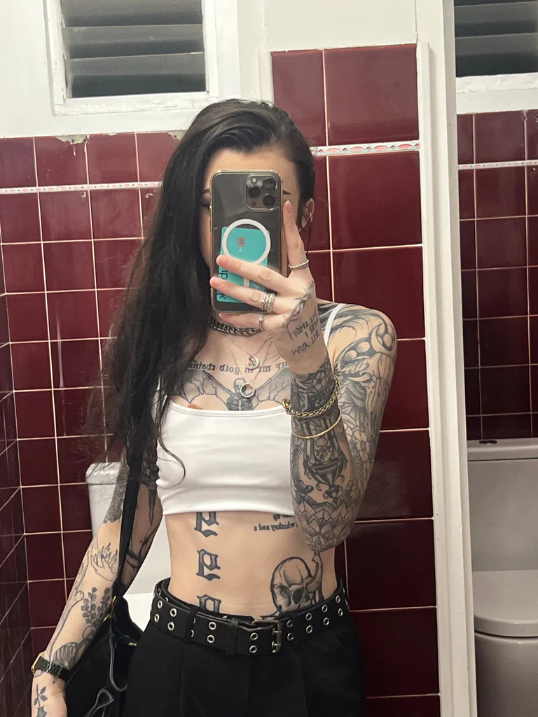 bbybell⛓️🖤's avatar