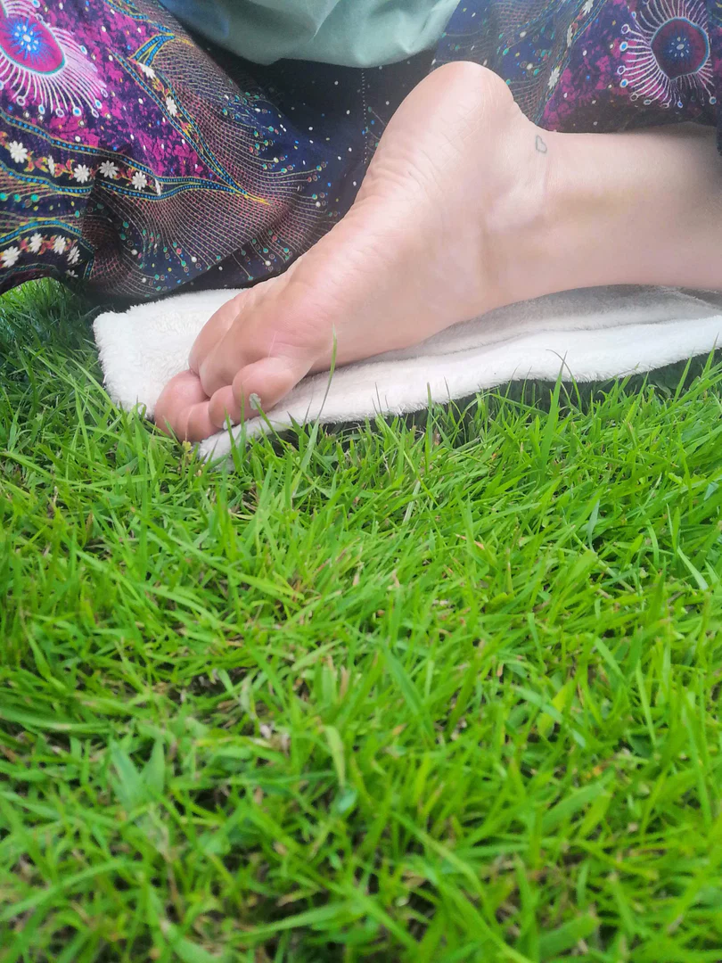 Daisys dainty soles profile banner