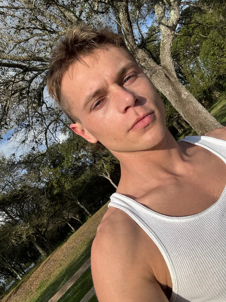 Johnny Moon's avatar