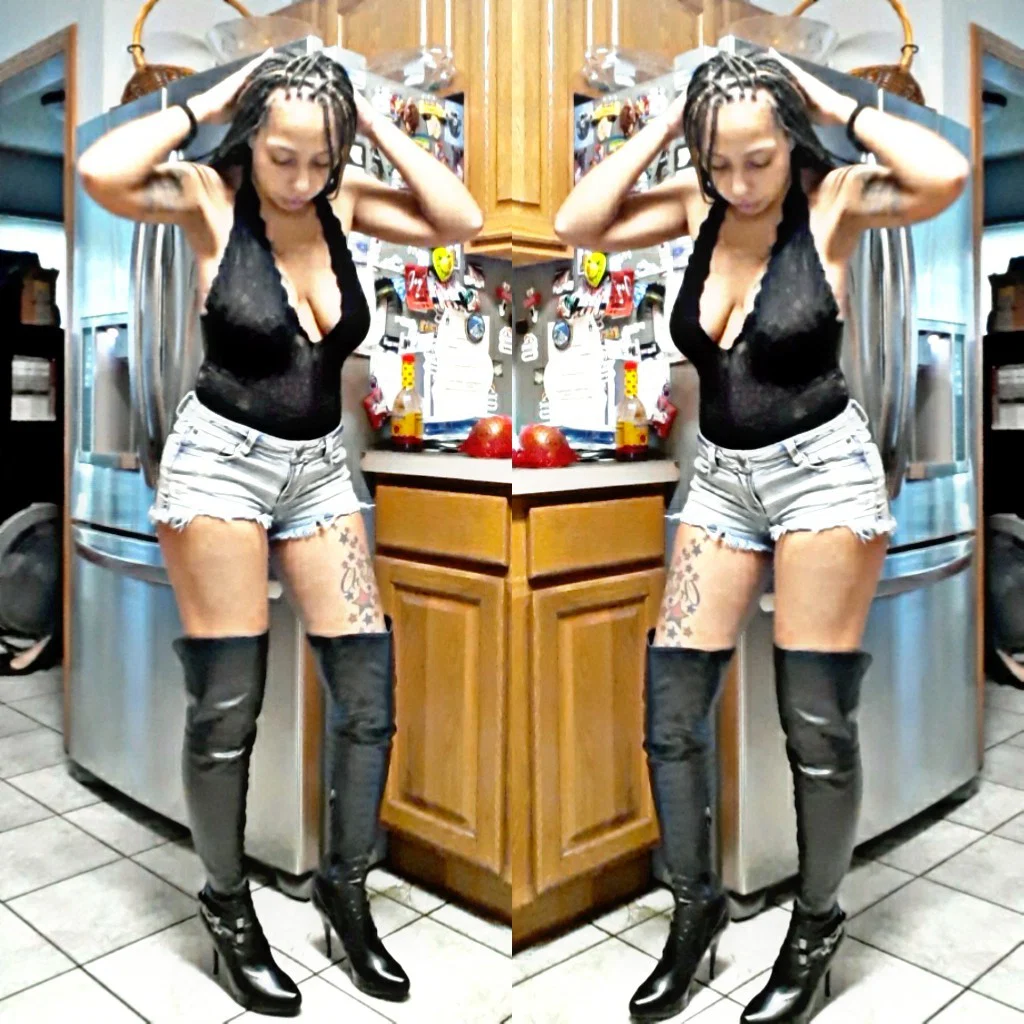 👙TheVixenChronicles🔞's avatar