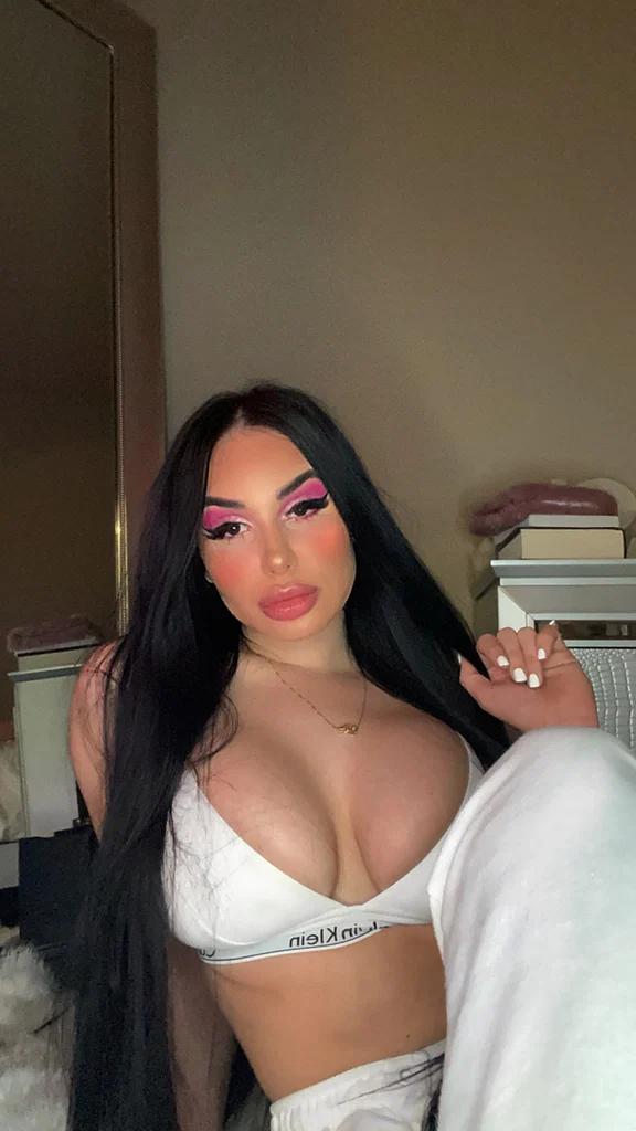 Chanel B's avatar